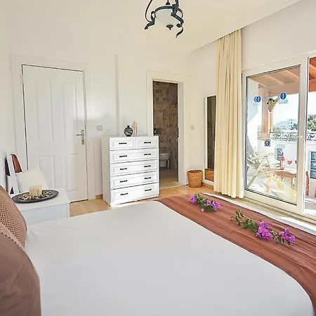 Sleeps 8 Pool Air Con Wifi * 바이즈