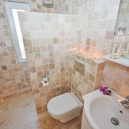 Sleeps 8 Pool Air Con Wifi Villa *